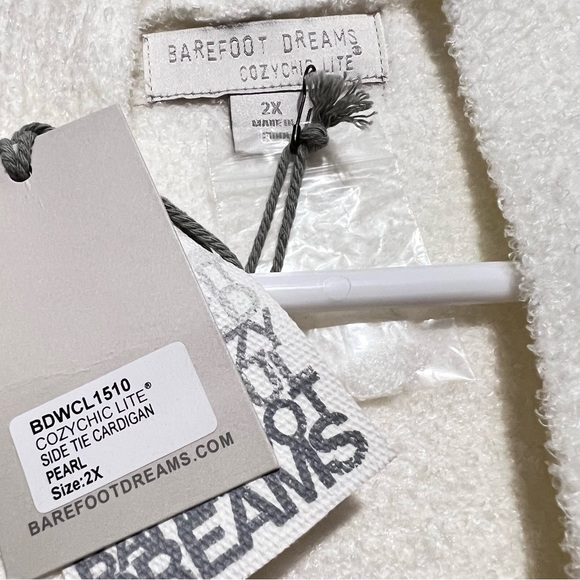 Barefoot Dreams cardigan ivory sweater: Box O - Picture 8 of 11